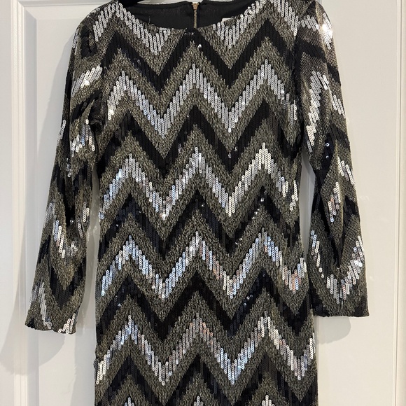 Women's Black Silver Gold Sequin  ChevronParty Dress Long Sleeve Cocktail Dress - Picture 1 of 8